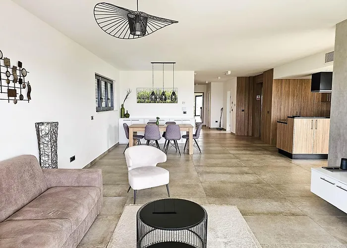 Luxury Baotic شقة *