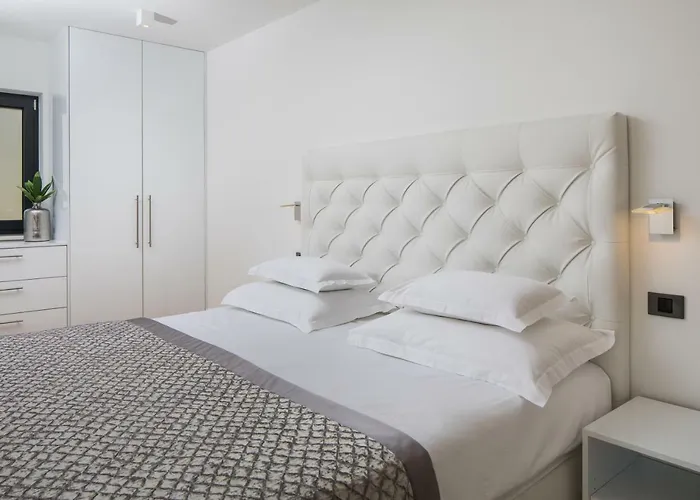 Luxury Baotic شقة