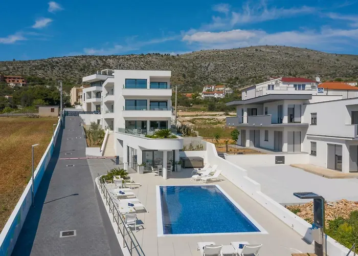 Luxury Baotic شقة