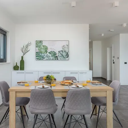 Luxury Baotic Трогир