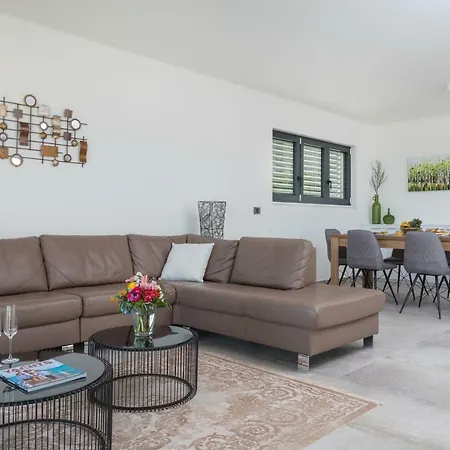 Apartment Luxury Baotic